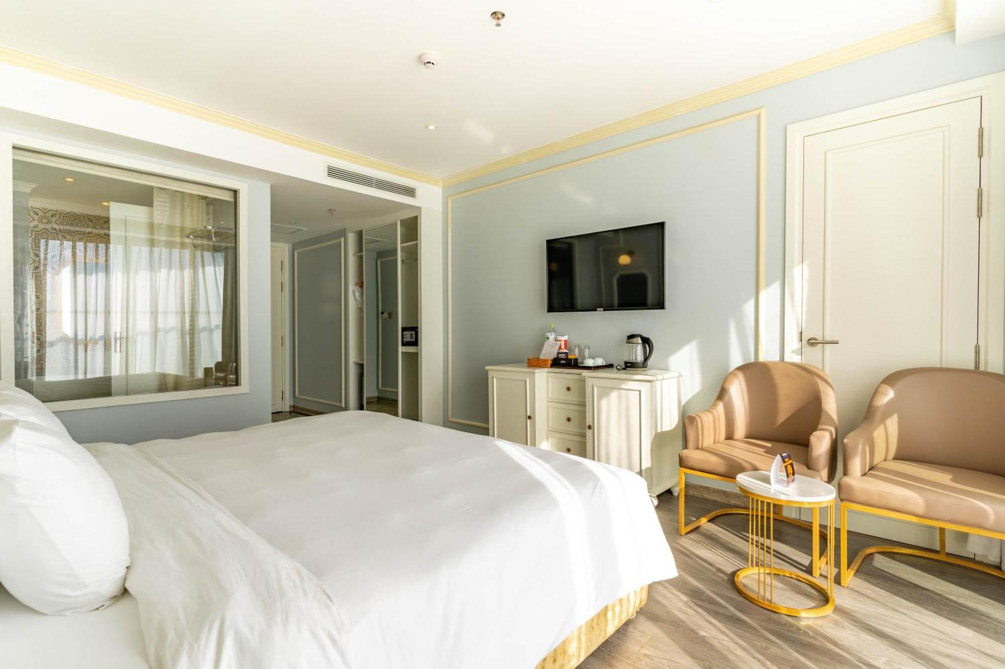 La Vague Hotel Nha Trang Exterior photo